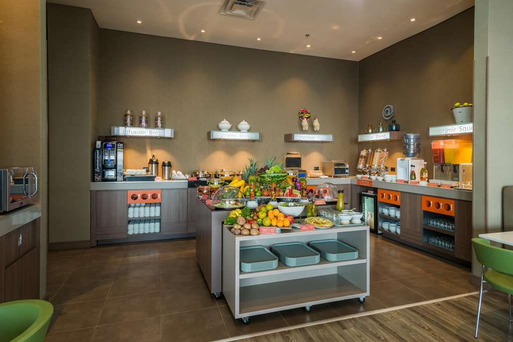 Hampton By Hilton Antofagasta Hotel Restaurant foto